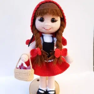 Ръчно Плетена Кукла Червена Шапчица Амигуруми